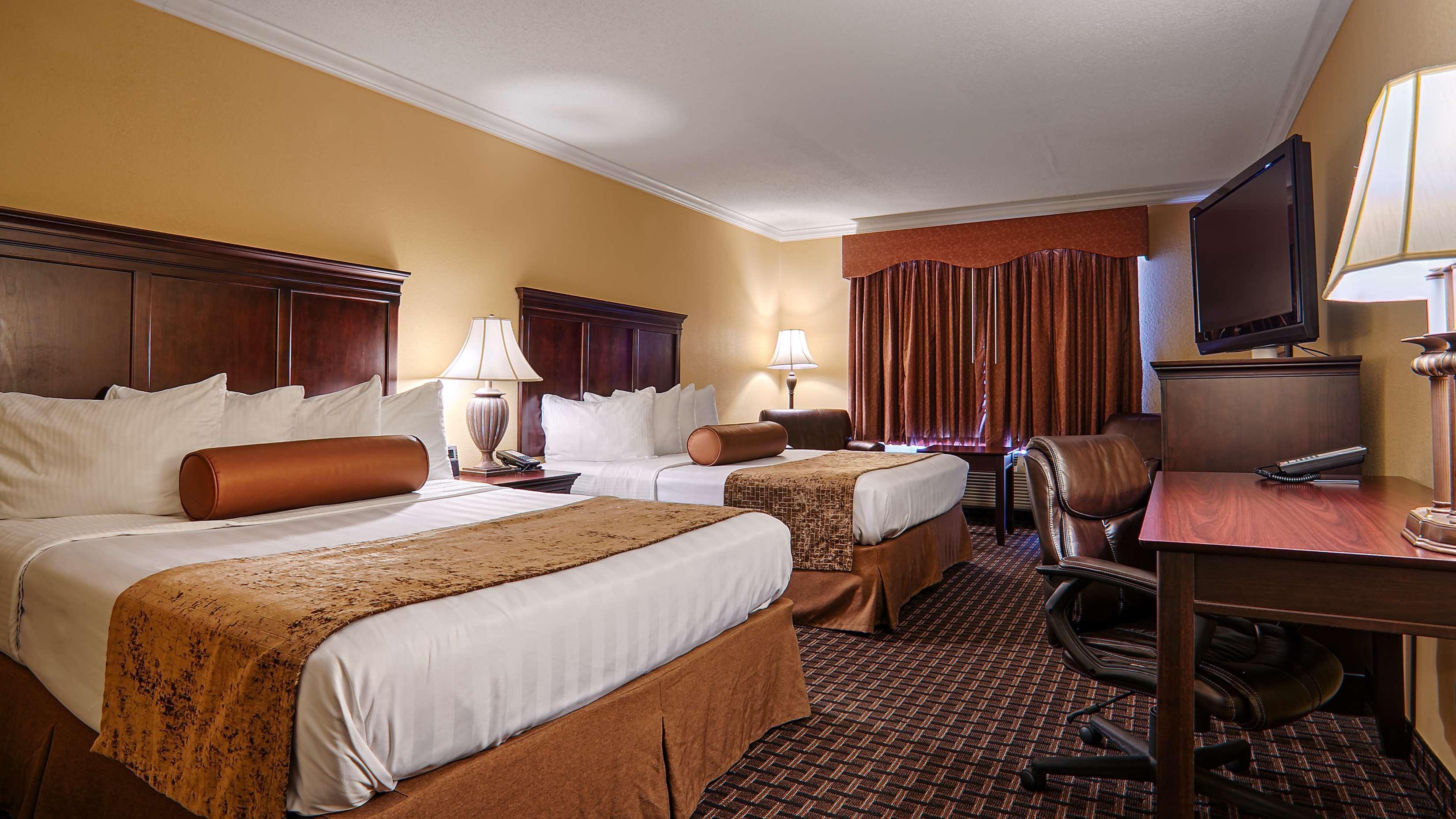 Western Southpark Inn&suites 3*